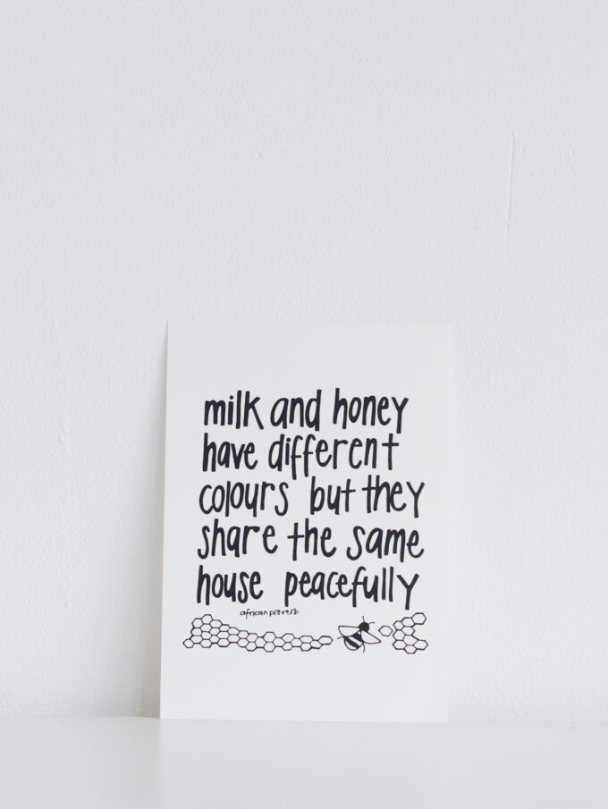 Ansichtkaart Milk and honey…